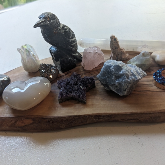 Crystals Set & Wood Board - Picture 9 of 9